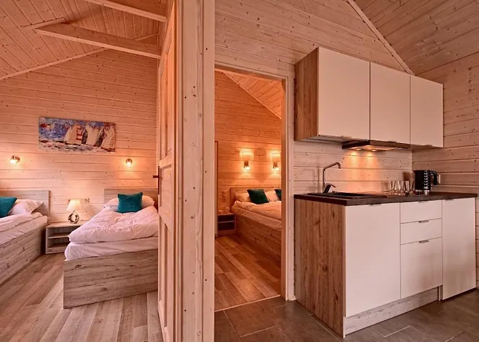 Letniskowe Morza Szum Боболин