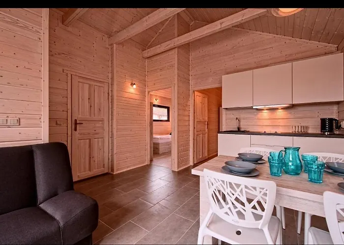 Letniskowe Morza Szum Боболин